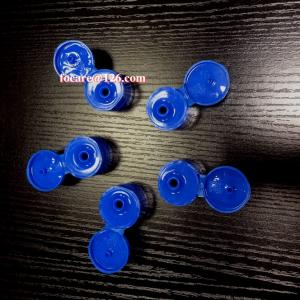 Flip top cap closure mold